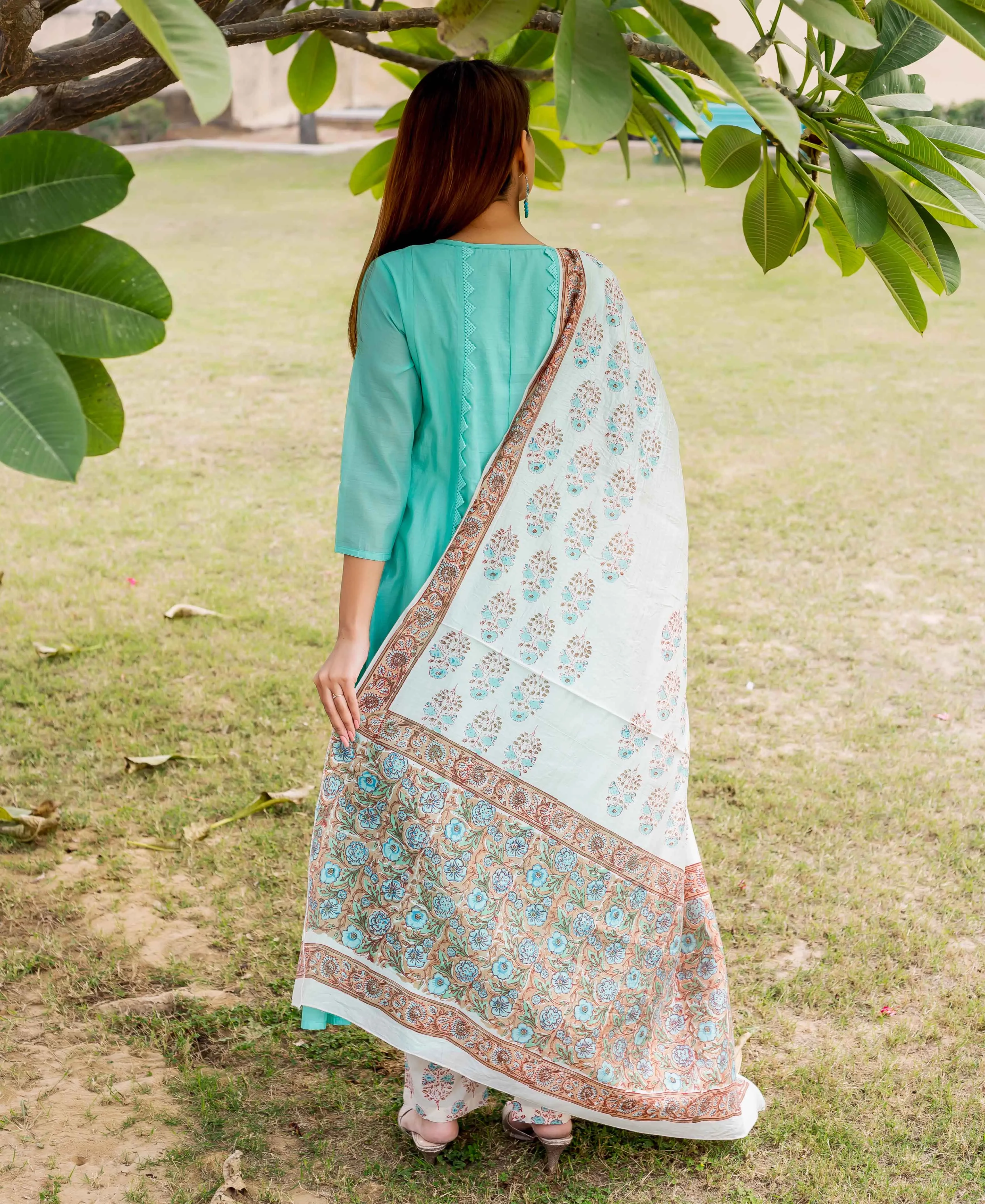 Aryahi Sea Green Chanderi Embroidered Kurta