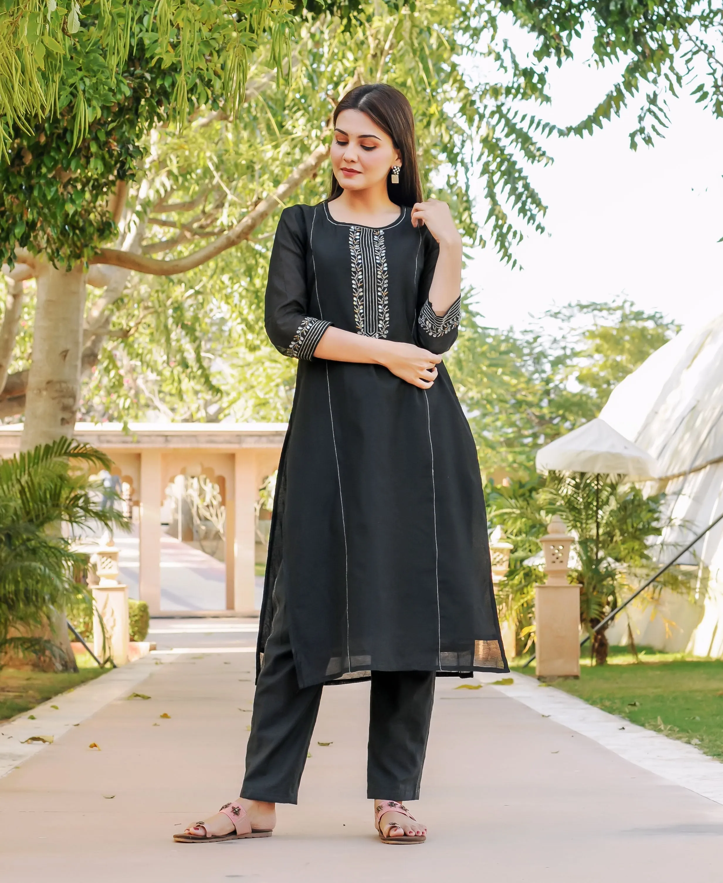 Kavya Black Hand Embroidered Kurta