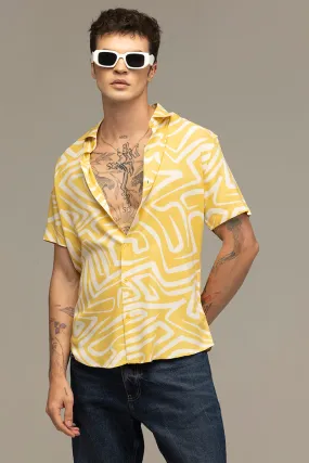 Sure! Here’s an optimized title for the e-commerce product:

Mens Maze Pattern Yellow Short Sleeve Shirt - Stylish Casual Wear

Feel free to let me know if you need further adjustments or variations!