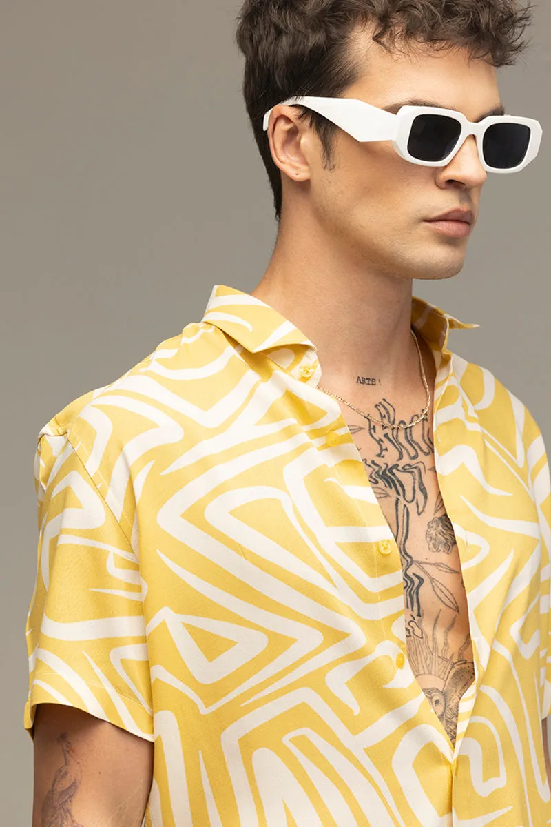 Sure! Here’s an optimized title for the e-commerce product:

Mens Maze Pattern Yellow Short Sleeve Shirt - Stylish Casual Wear

Feel free to let me know if you need further adjustments or variations!