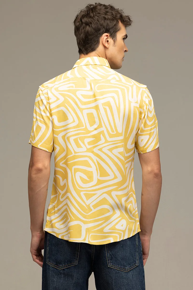 Sure! Here’s an optimized title for the e-commerce product:

Mens Maze Pattern Yellow Short Sleeve Shirt - Stylish Casual Wear

Feel free to let me know if you need further adjustments or variations!