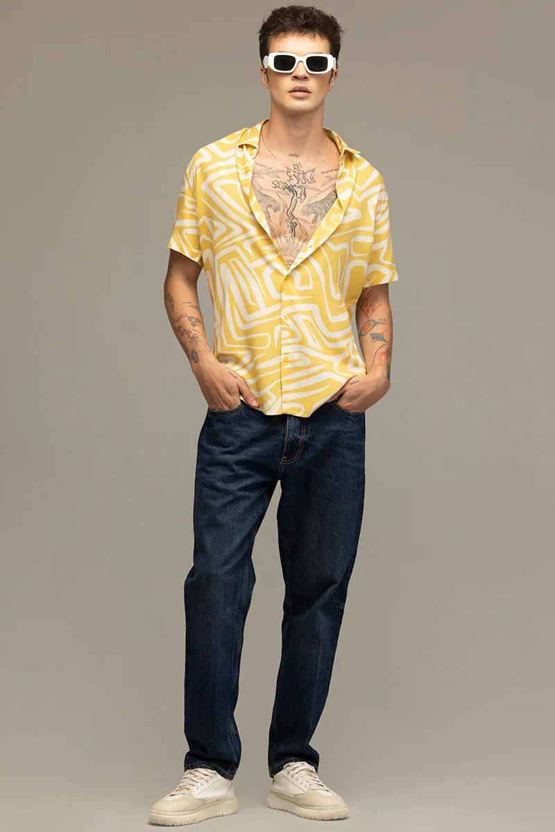 Sure! Here’s an optimized title for the e-commerce product:

Mens Maze Pattern Yellow Short Sleeve Shirt - Stylish Casual Wear

Feel free to let me know if you need further adjustments or variations!